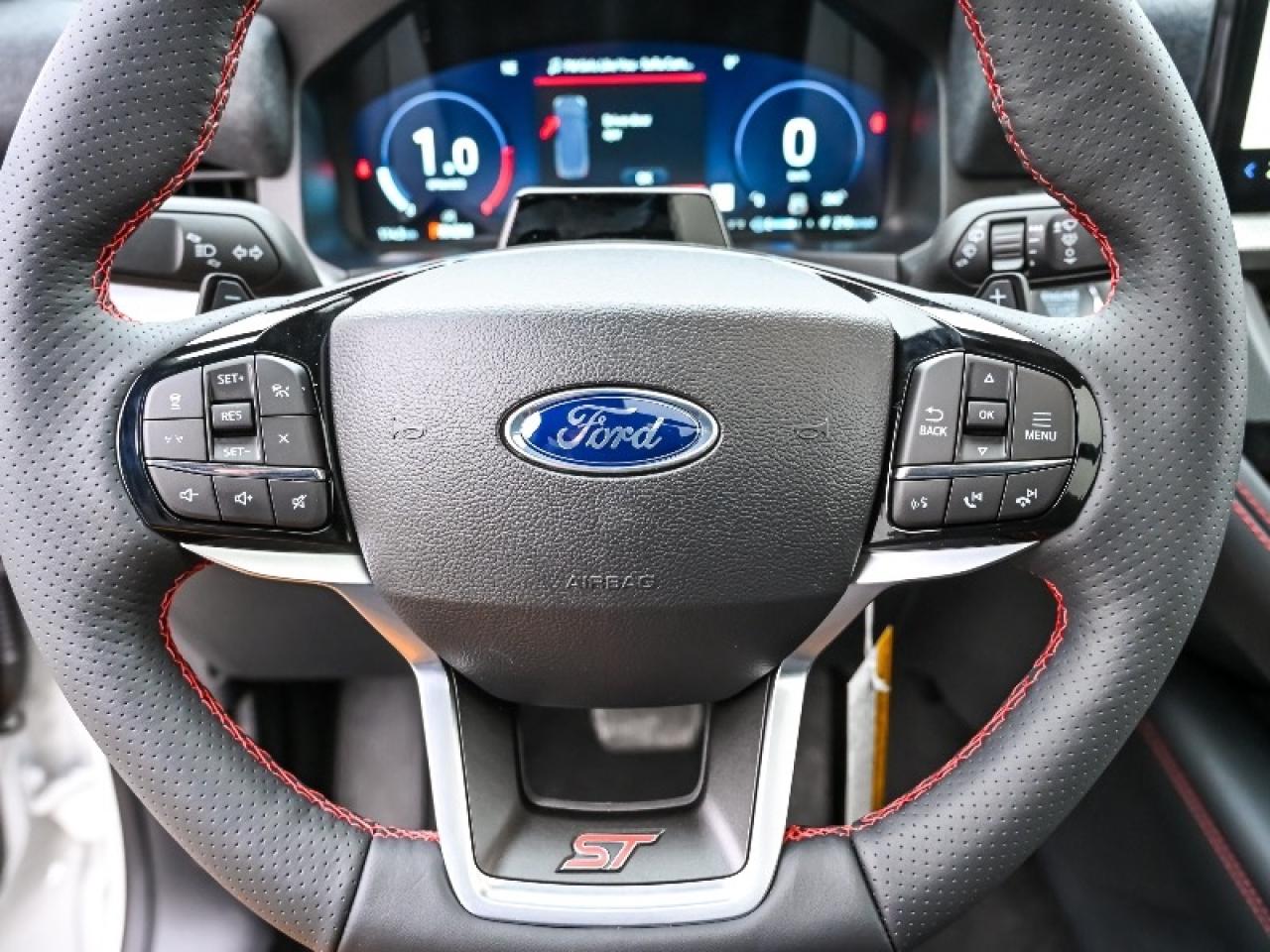 2025 Ford Explorer ST Photo