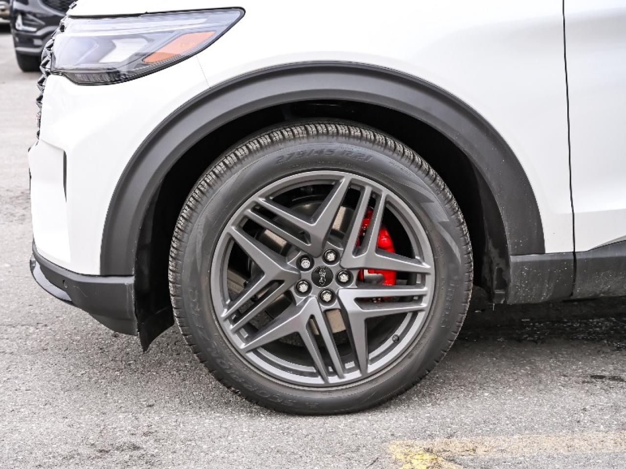 2025 Ford Explorer ST Photo