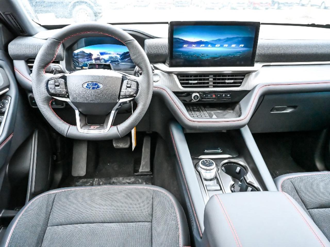 2025 Ford Explorer ST Photo