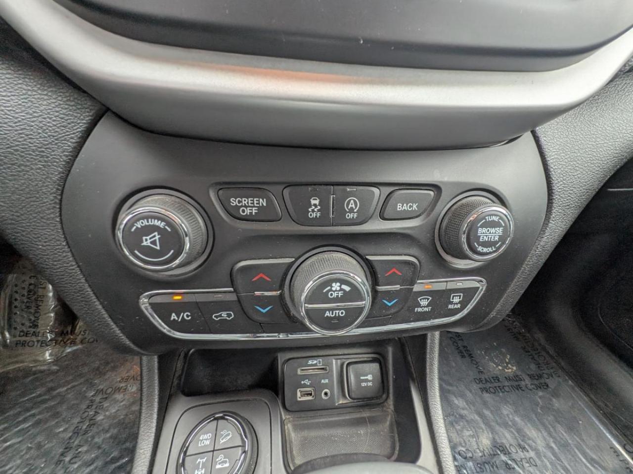 2017 Jeep Cherokee 4WD 4DR L PLUS PKG Photo