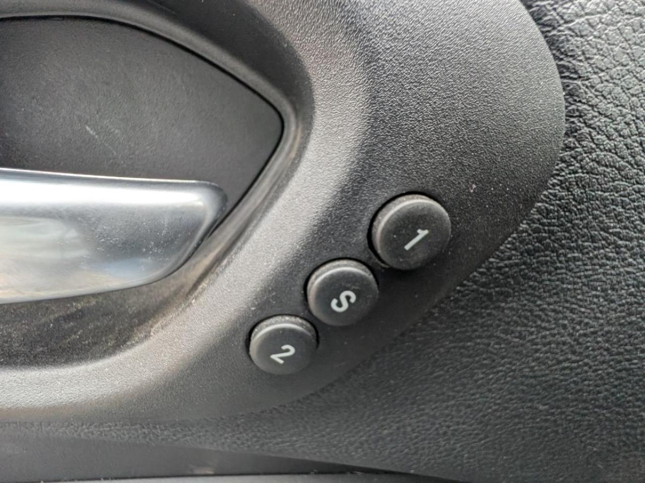 2017 Jeep Cherokee 4WD 4DR L PLUS PKG Photo