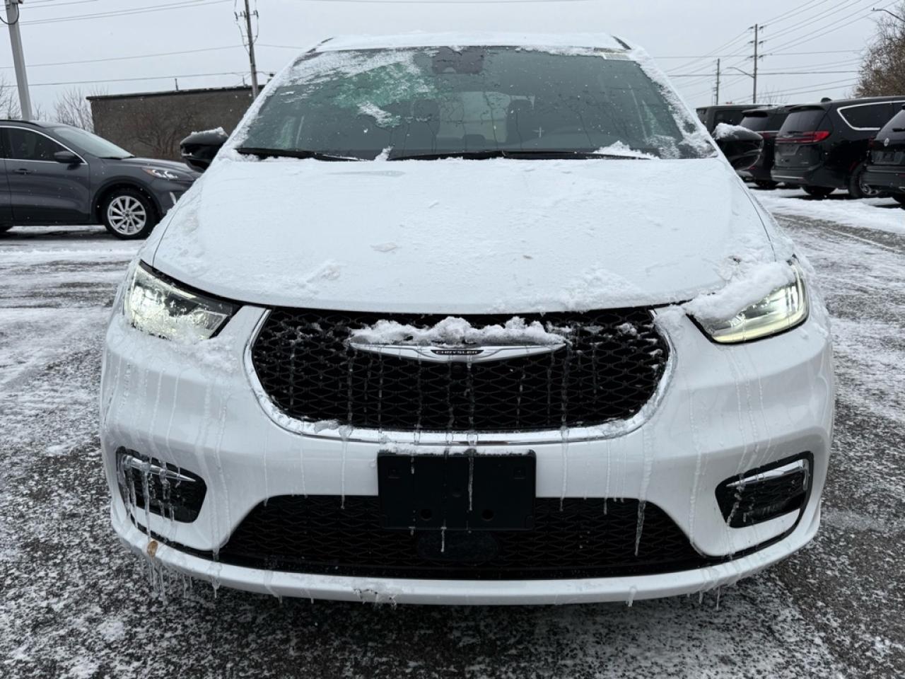 2026 Chrysler Pacifica Select  - Apple CarPlay - $173.07 /Wk Photo