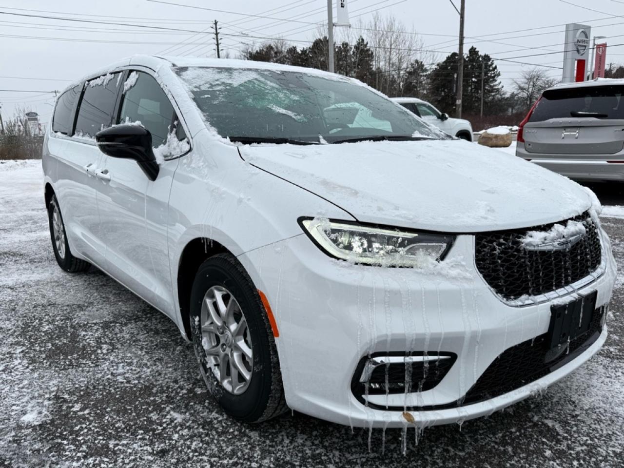 2026 Chrysler Pacifica Select  - Apple CarPlay - $173.07 /Wk Photo3
