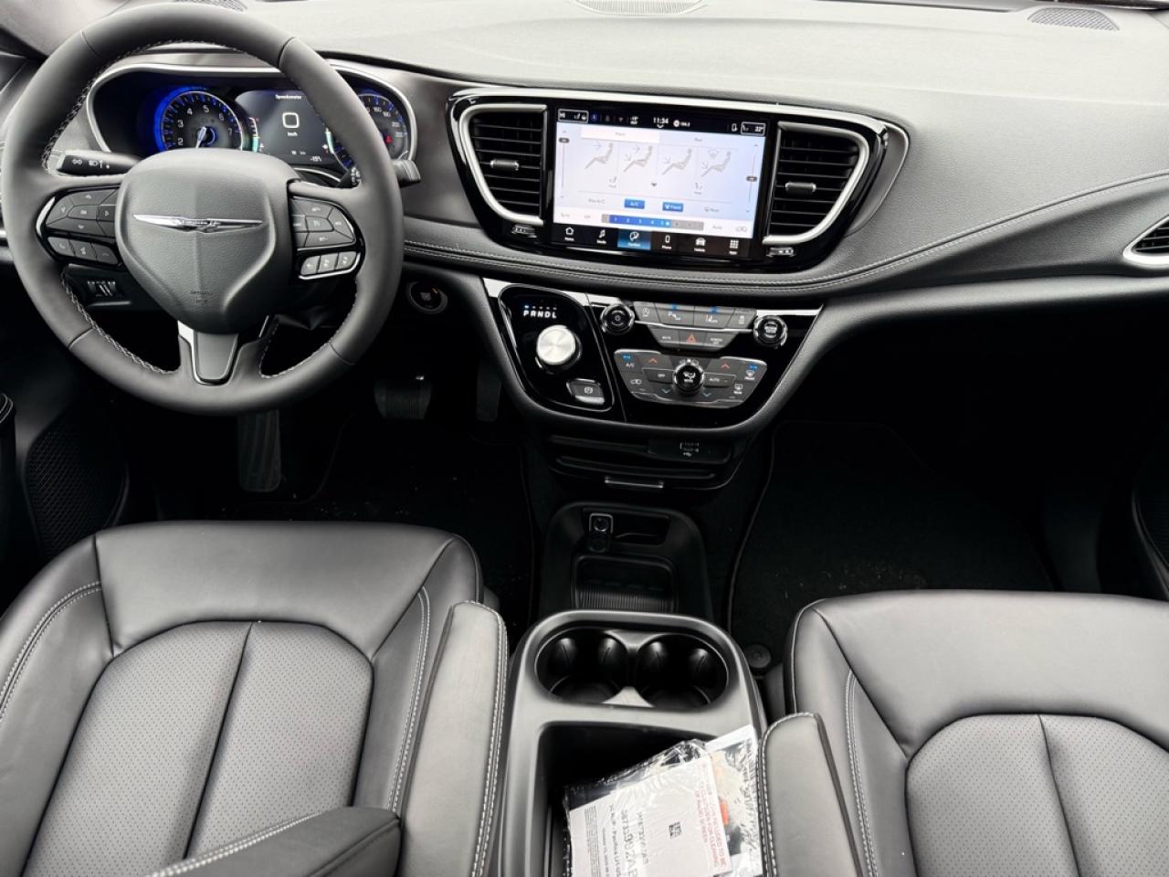 2026 Chrysler Pacifica Select  - Apple CarPlay - $173.07 /Wk Photo