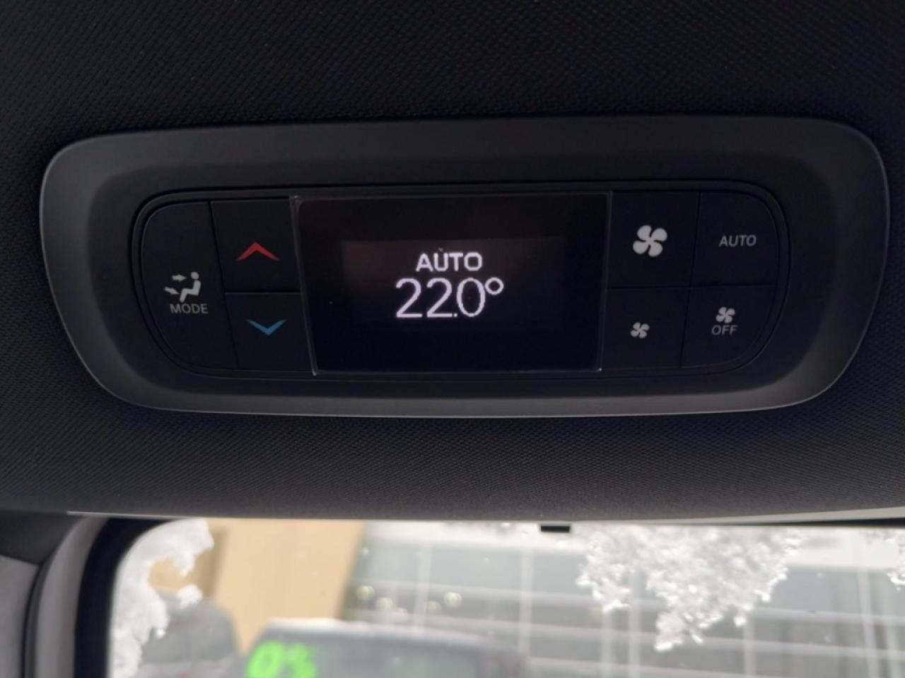 2026 Chrysler Pacifica Select  - Apple CarPlay - $173.07 /Wk Photo