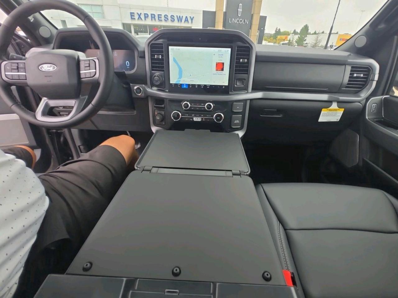 2025 Ford F-150 XLT Photo