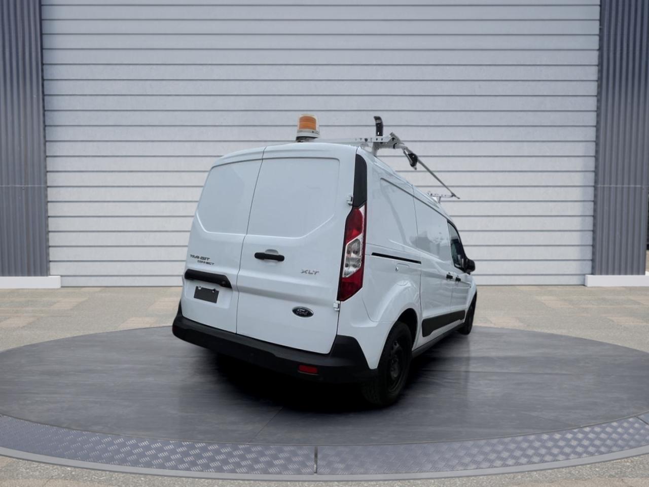 2021 Ford Transit Connect Van XLT Photo4
