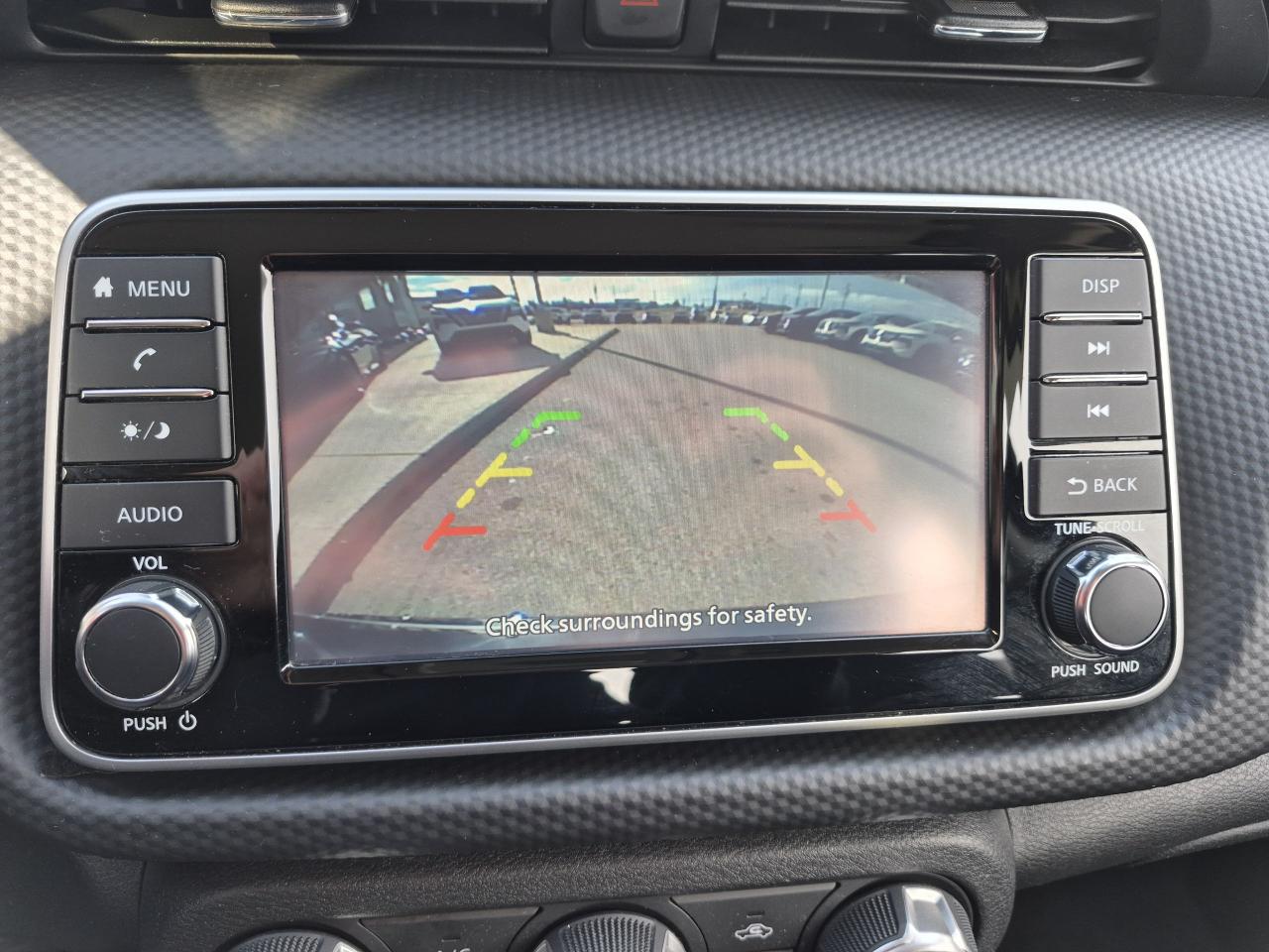 2022 Nissan Kicks S Photo27