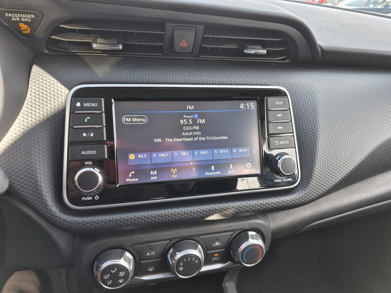 2022 Nissan Kicks S Photo25