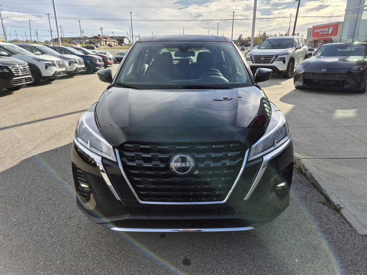 2022 Nissan Kicks S Photo18