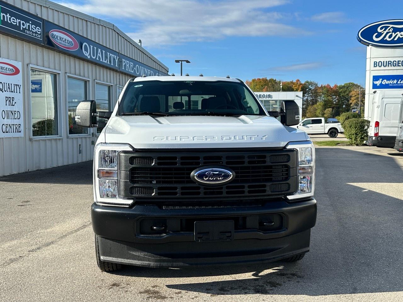 2026 Ford F-250 Super Duty SRW XL 4WD CREW CAB 8' BOX Photo2