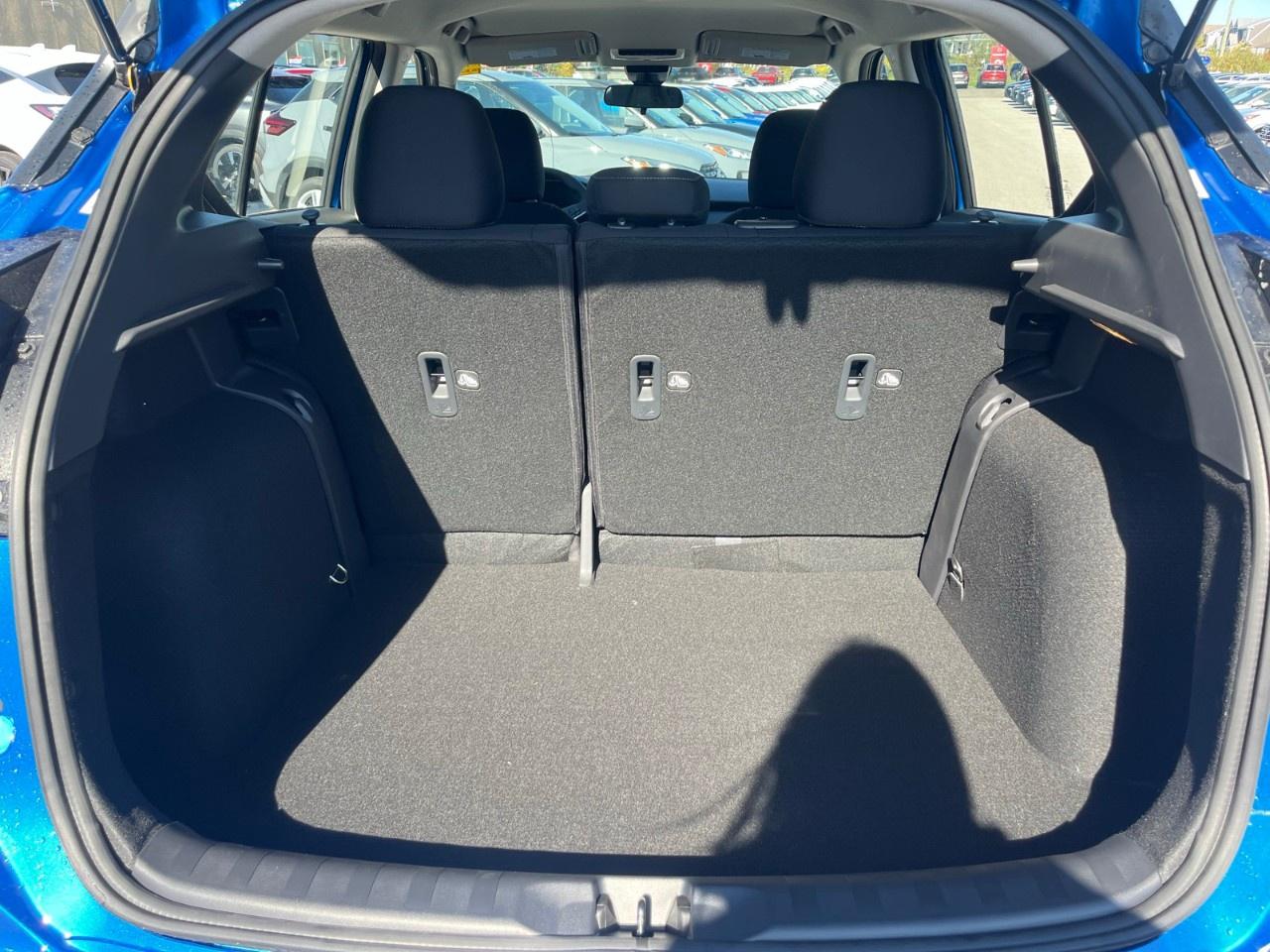 2025 Nissan Kicks Play SV FWD Photo