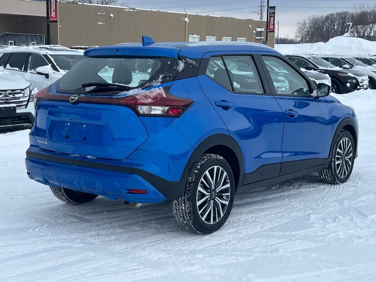 2025 Nissan Kicks Play SV FWD Photo