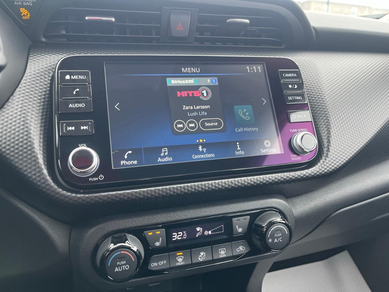 2025 Nissan Kicks Play SV FWD Photo