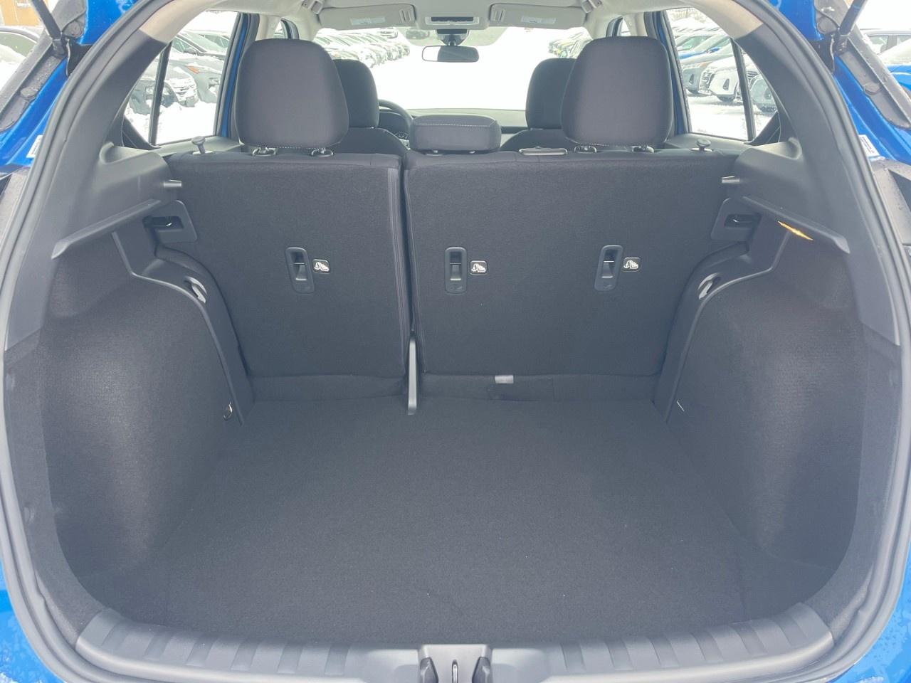 2025 Nissan Kicks Play SV FWD Photo