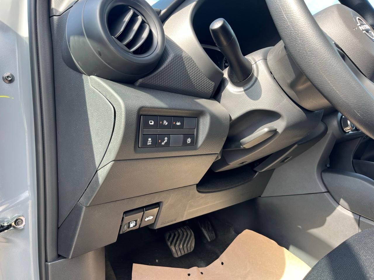 2025 Nissan Kicks Play S FWD Photo