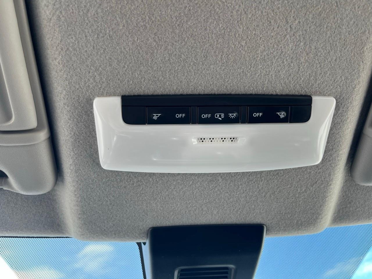 2025 Nissan Kicks Play S FWD Photo