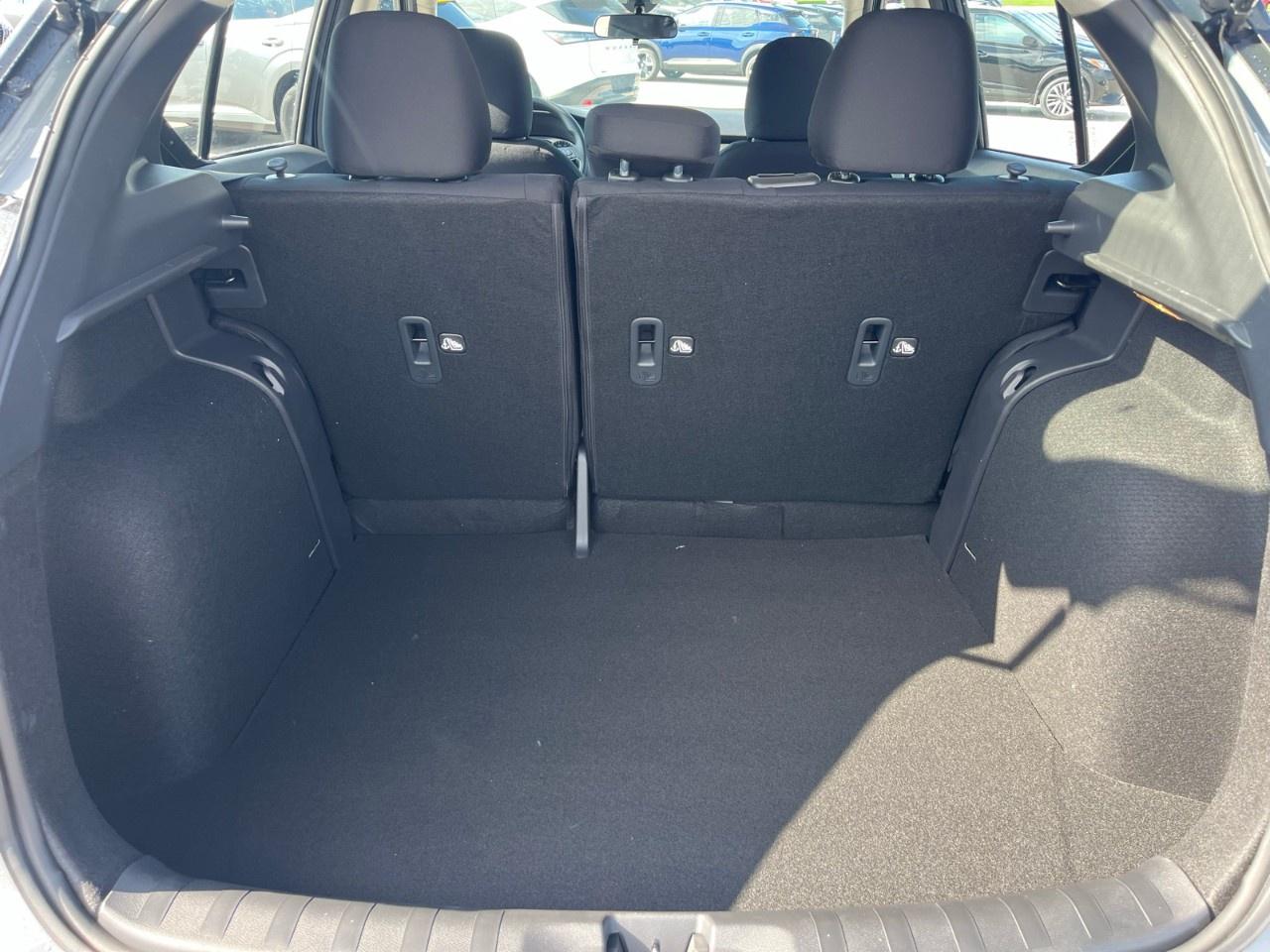 2025 Nissan Kicks Play S FWD Photo