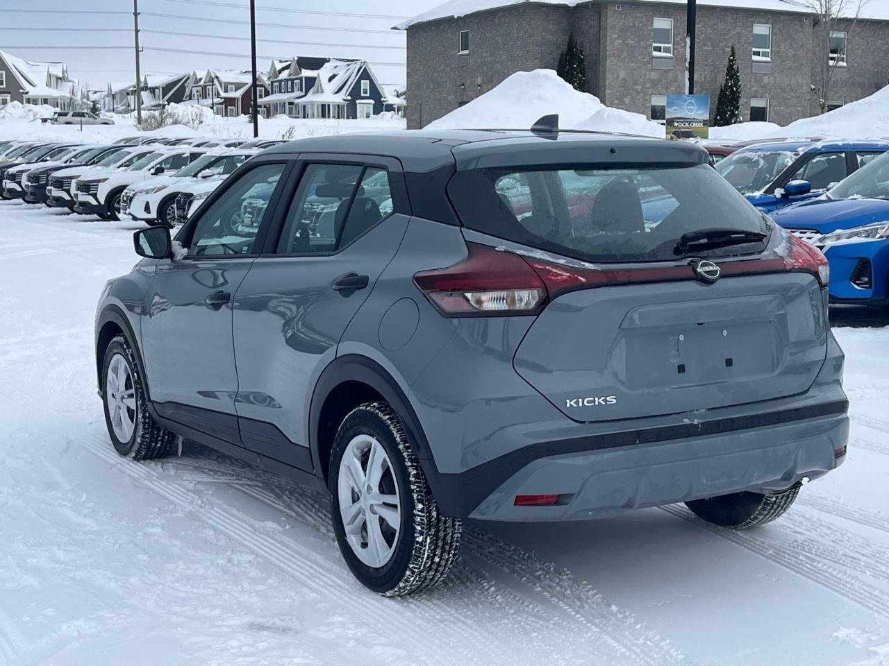 2025 Nissan Kicks Play S FWD Photo