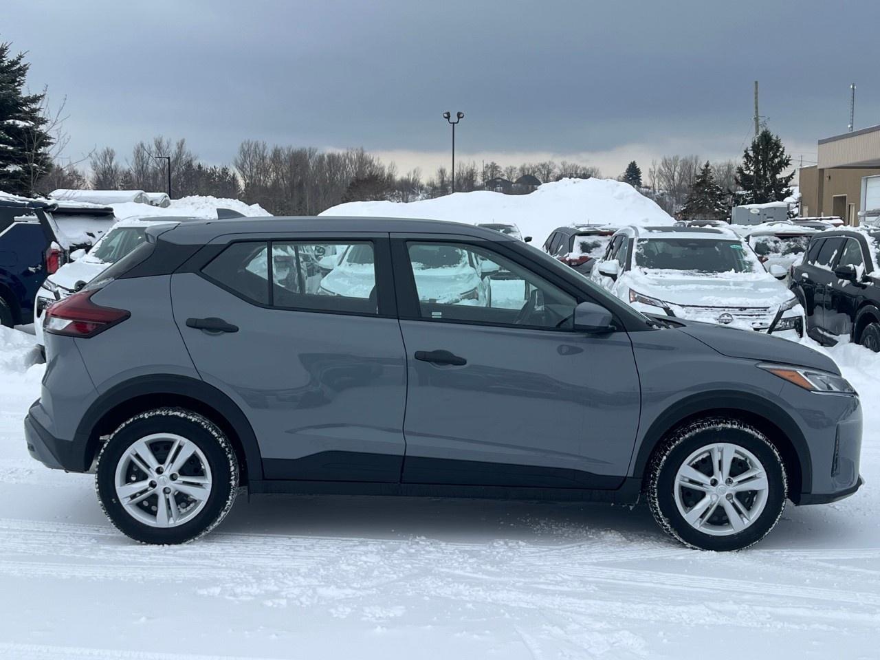 2025 Nissan Kicks Play S FWD Photo