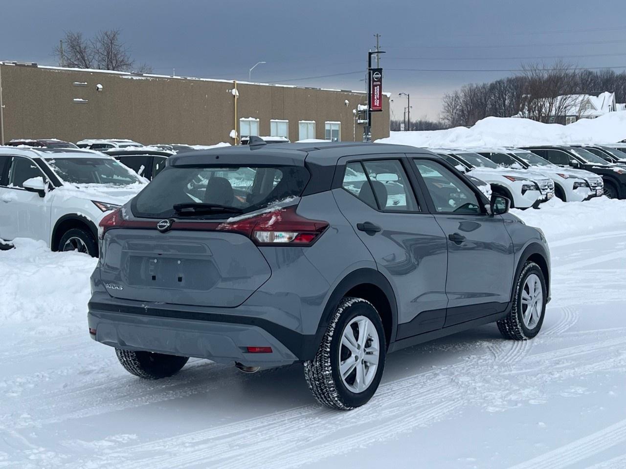 2025 Nissan Kicks Play S FWD Photo