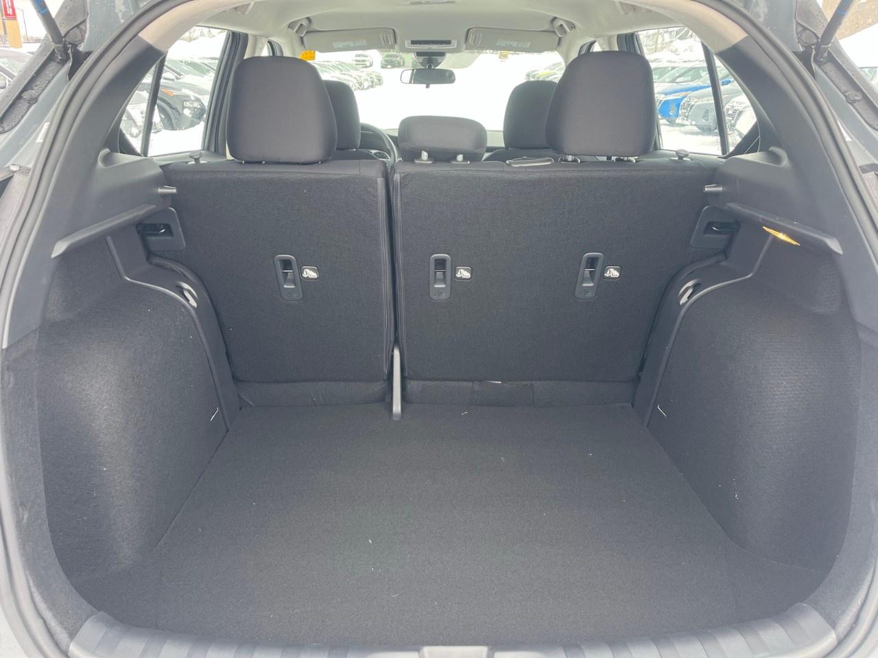 2025 Nissan Kicks Play S FWD Photo