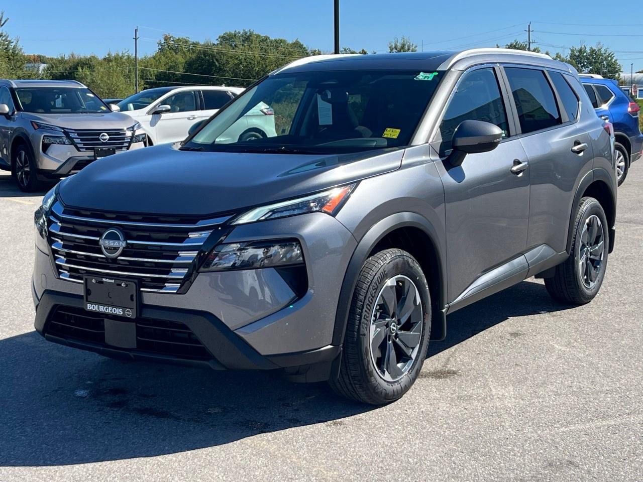 2026 Nissan Rogue AWD SV Moonroof Photo2