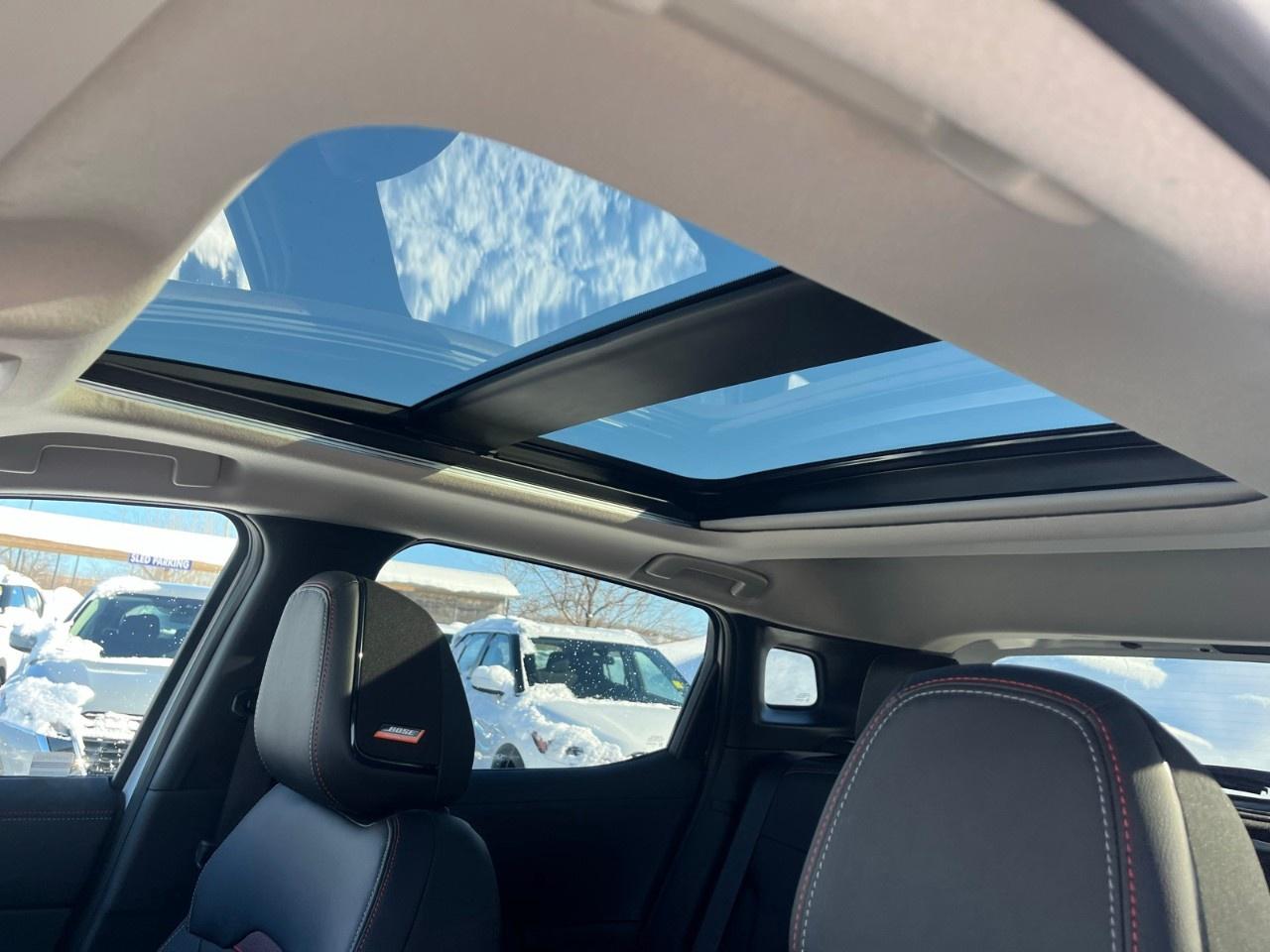 2026 Nissan Kicks SR AWD Photo