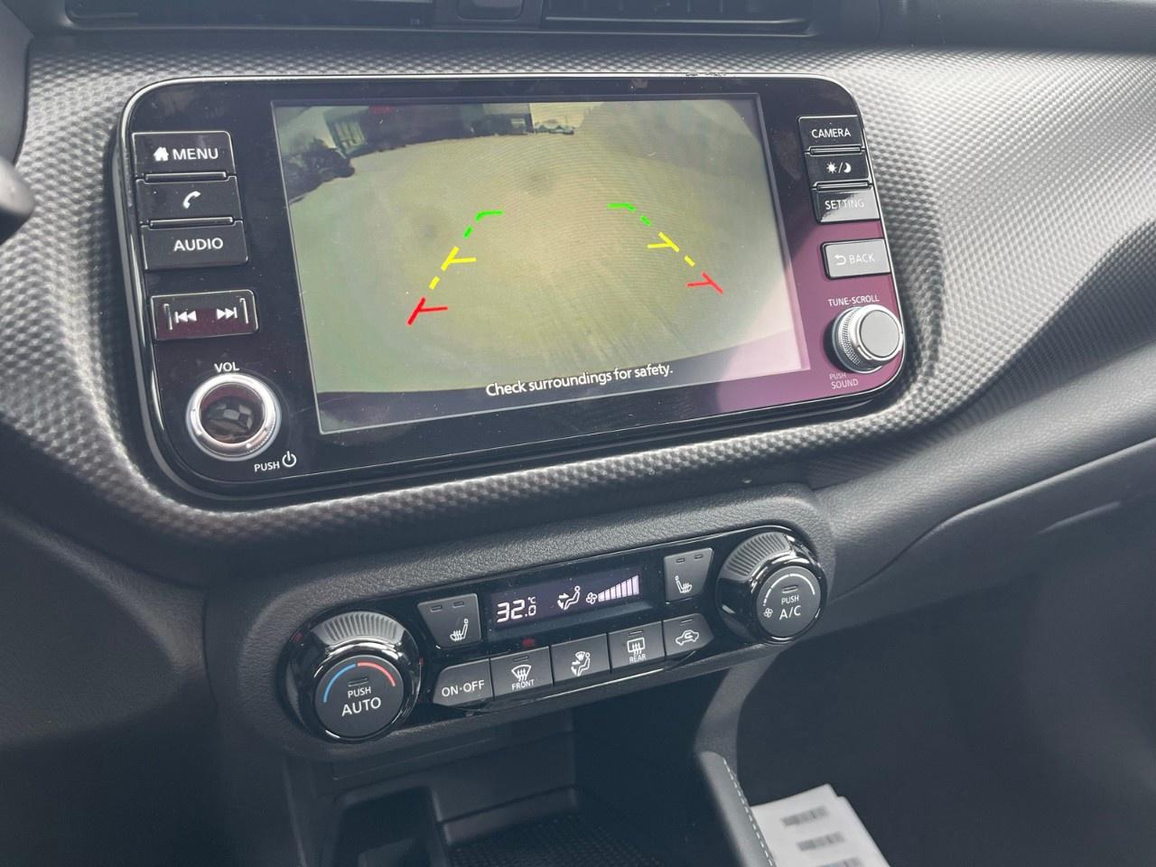 2025 Nissan Kicks Play SV FWD Photo