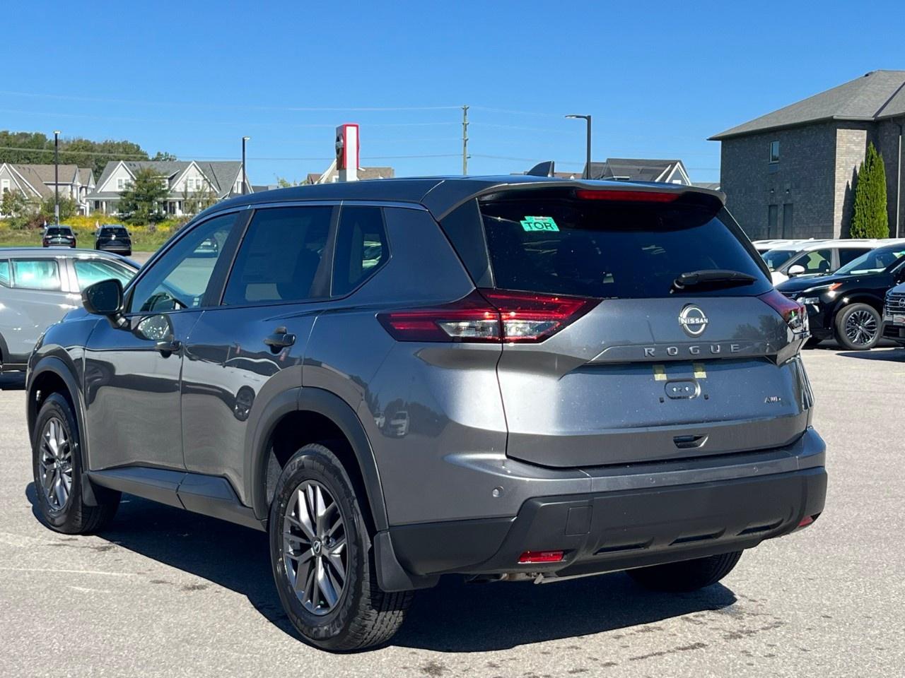 2026 Nissan Rogue AWD S Photo4