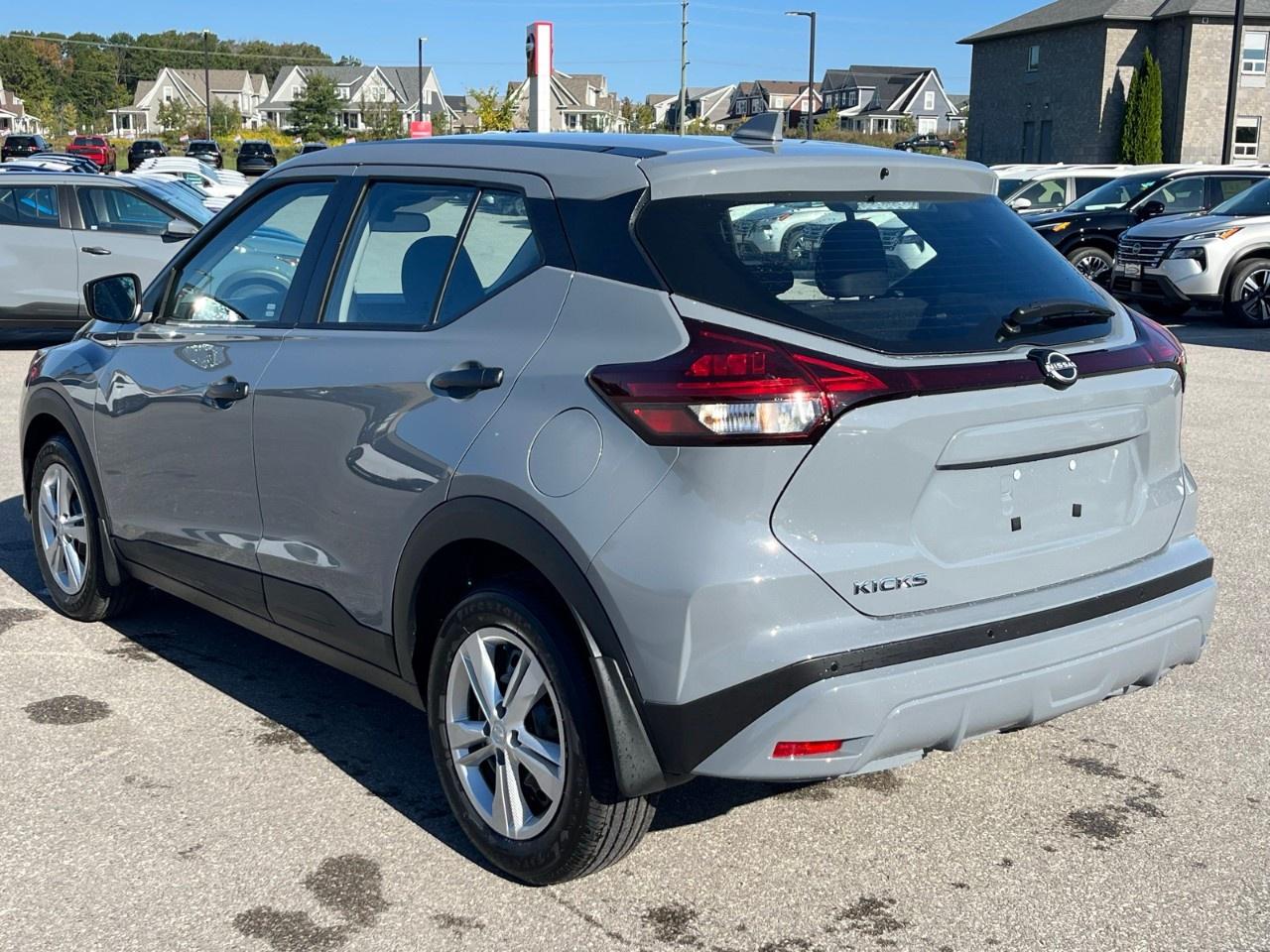 2025 Nissan Kicks Play S FWD Photo