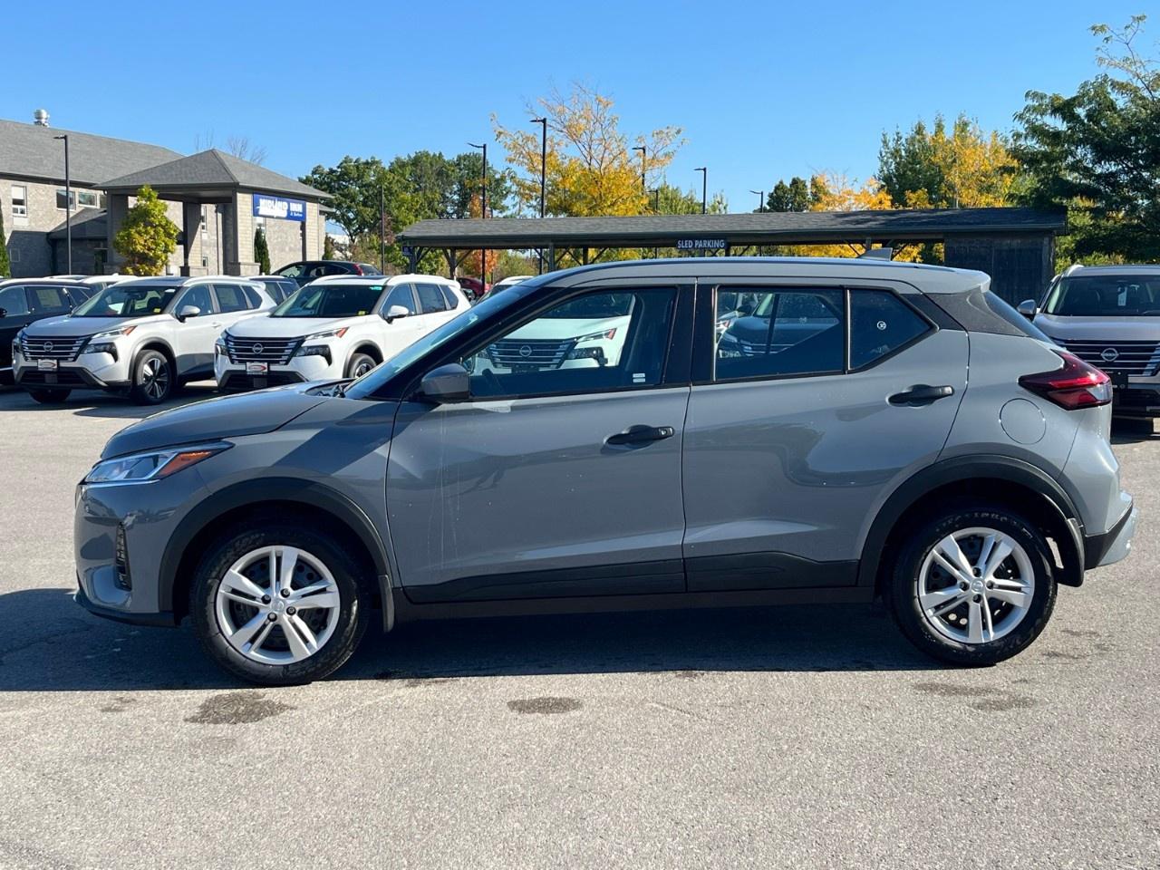 2025 Nissan Kicks Play S FWD Photo3