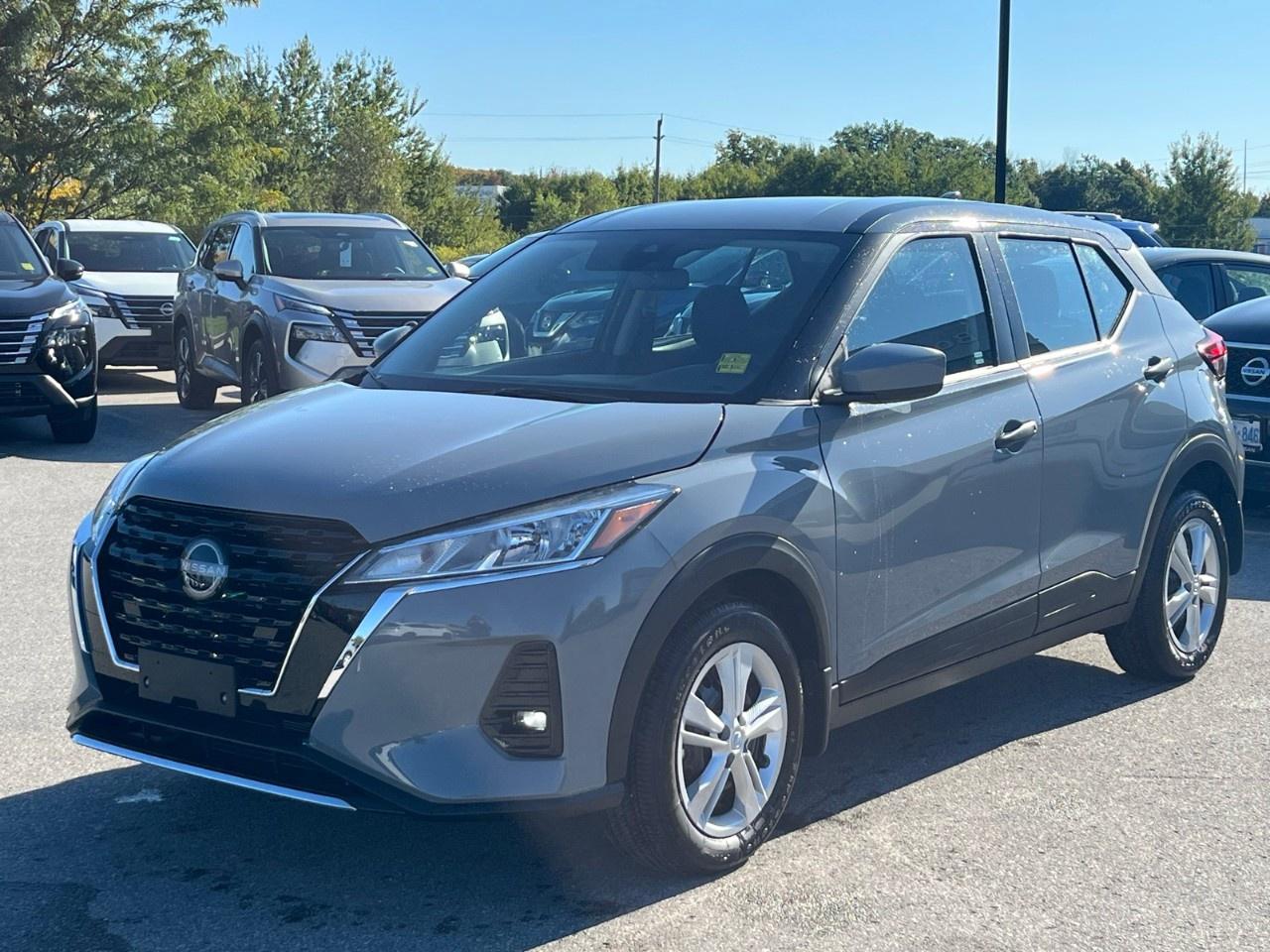 2025 Nissan Kicks Play S FWD Photo2