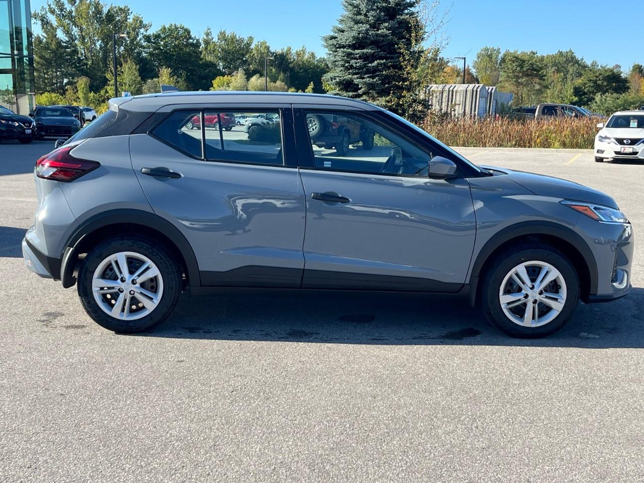 2025 Nissan Kicks Play S FWD Photo