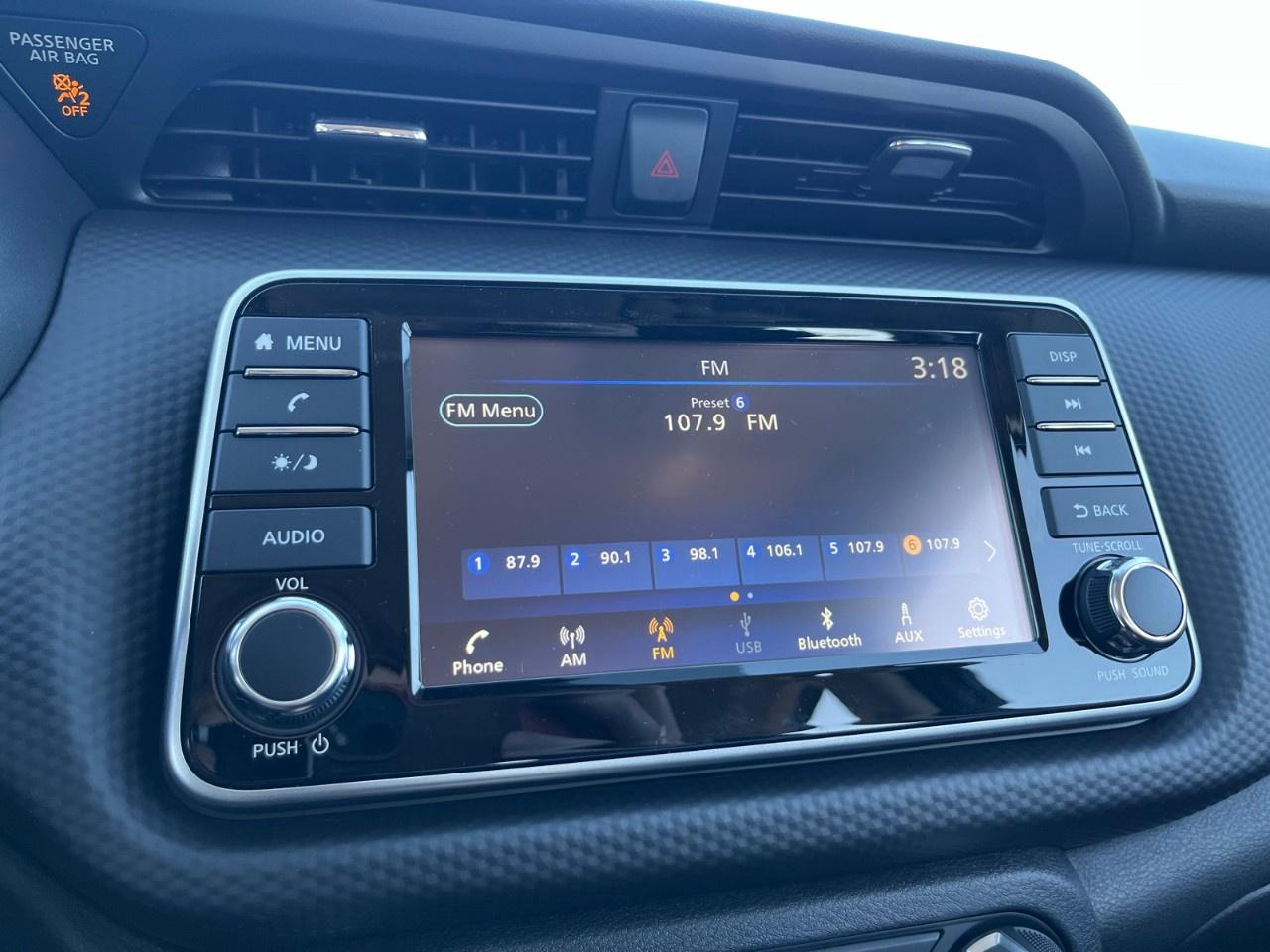 2025 Nissan Kicks Play S FWD Photo