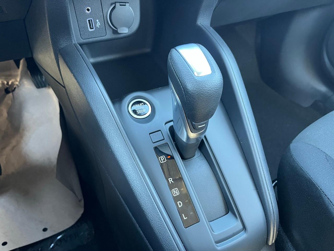 2025 Nissan Kicks Play S FWD Photo