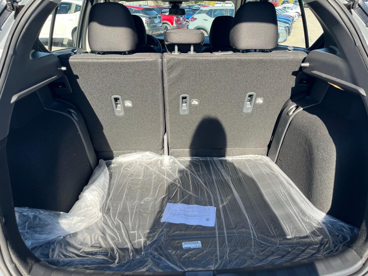 2025 Nissan Kicks Play S FWD Photo