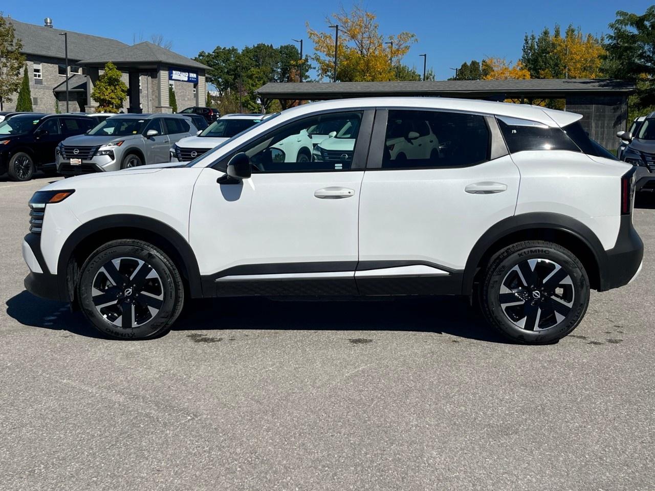 2026 Nissan Kicks SV AWD Photo4