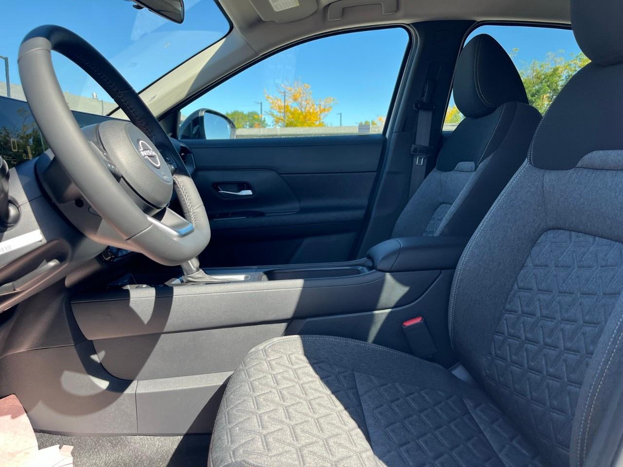 2026 Nissan Kicks SV AWD Photo