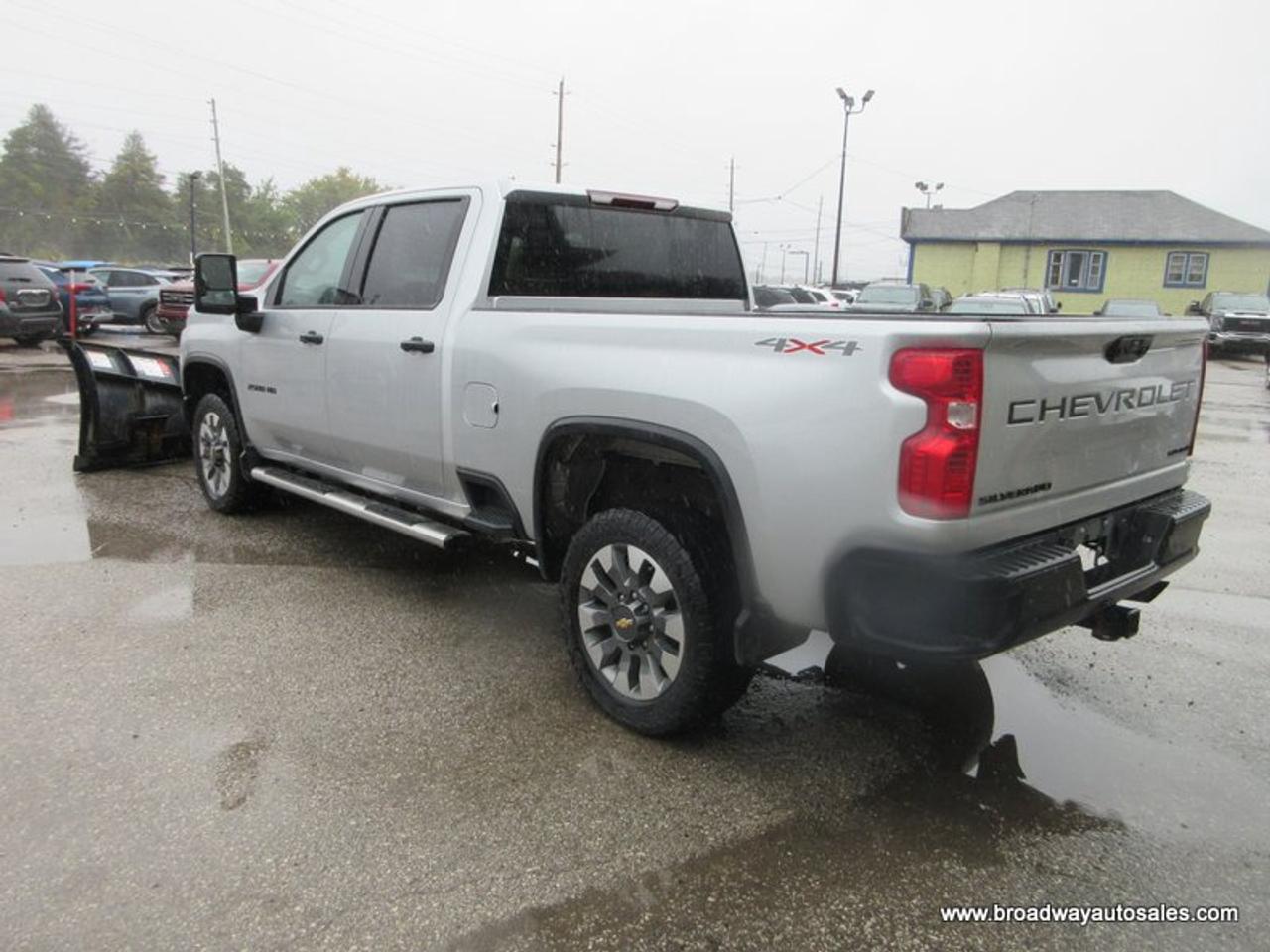 2022 Chevrolet Silverado 2500 3/4 TON CUSTOM-EDITION 6 PASSENGER 6.6L - V8.. 4X4.. CREW-CAB.. 6.6-BOX.. SNOW-EX-V-PLOW.. BACK-UP CAMERA.. BLUETOOTH SYSTEM.. KEYLESS ENTRY.. Photo