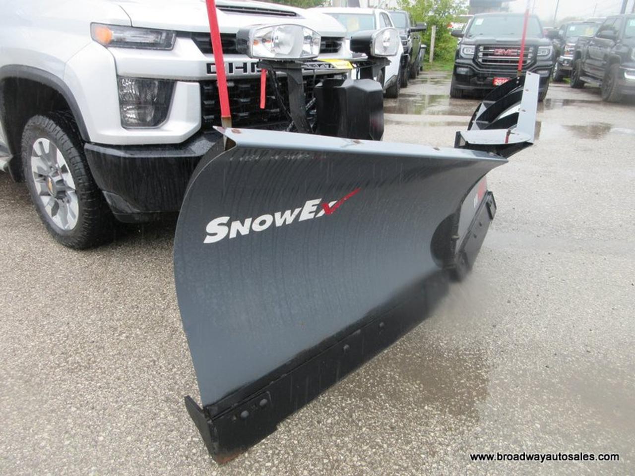 2022 Chevrolet Silverado 2500 3/4 TON CUSTOM-EDITION 6 PASSENGER 6.6L - V8.. 4X4.. CREW-CAB.. 6.6-BOX.. SNOW-EX-V-PLOW.. BACK-UP CAMERA.. BLUETOOTH SYSTEM.. KEYLESS ENTRY.. Photo