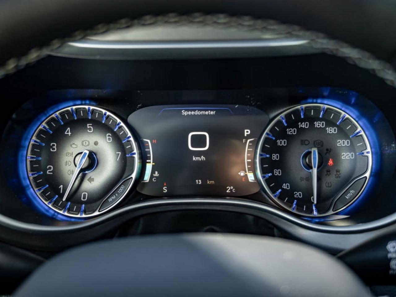 2026 Chrysler Pacifica Select Photo