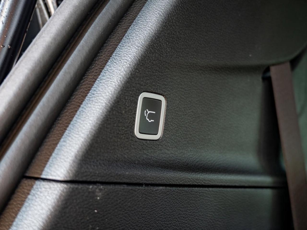 2026 Chrysler Pacifica Select Photo