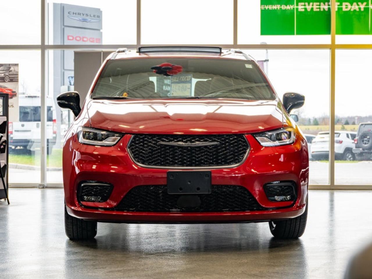 2026 Chrysler Pacifica Select Photo