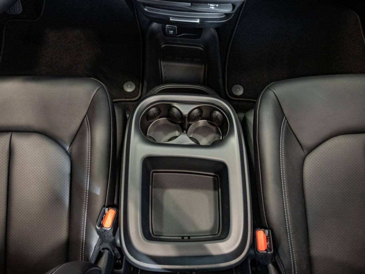 2026 Chrysler Pacifica Select Photo