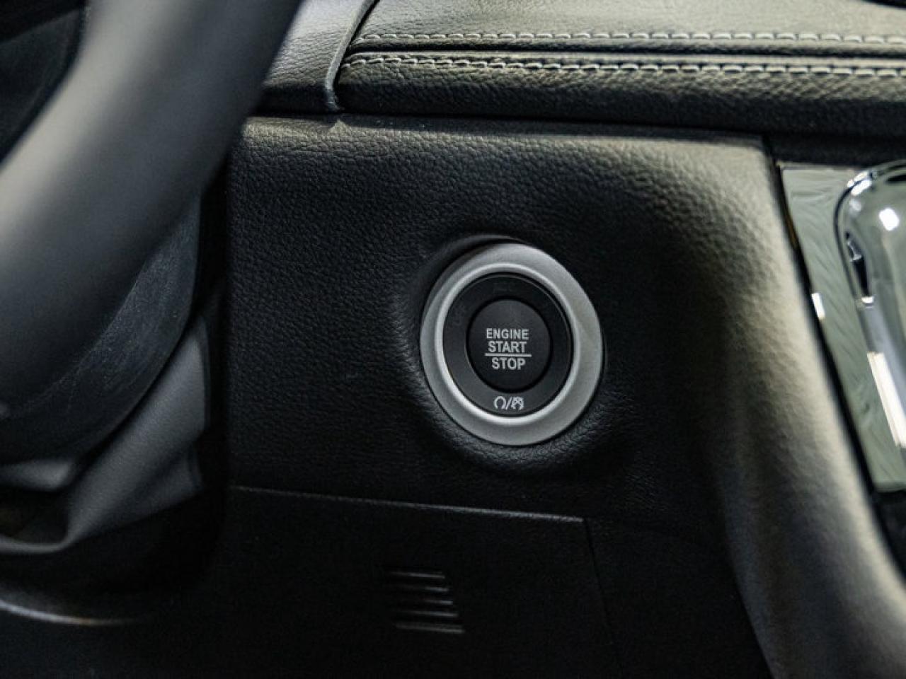 2026 Chrysler Pacifica Select Photo