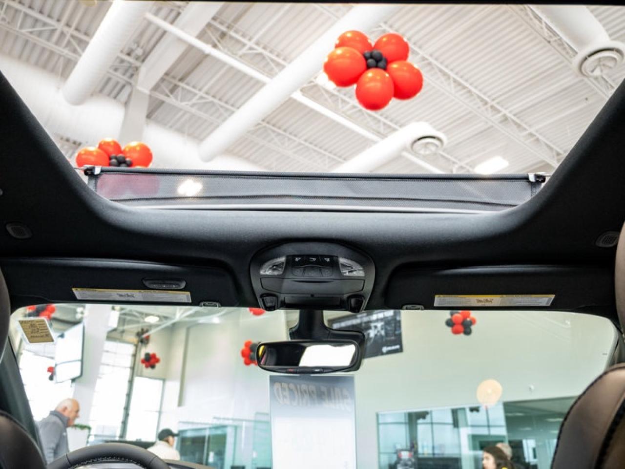 2026 Chrysler Pacifica Select Photo