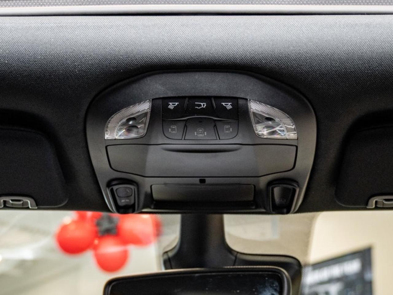 2026 Chrysler Pacifica Select Photo