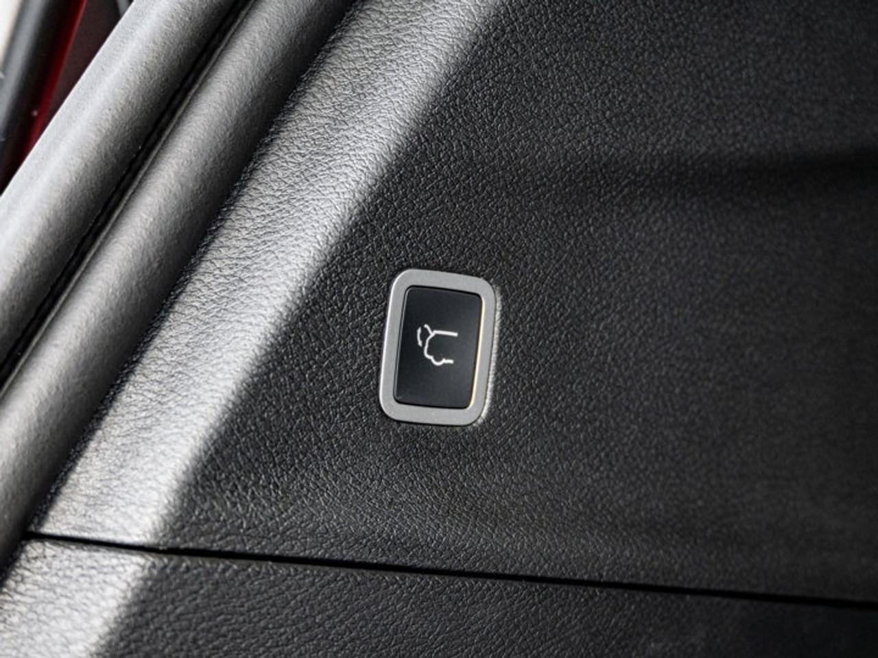 2026 Chrysler Pacifica Select Photo