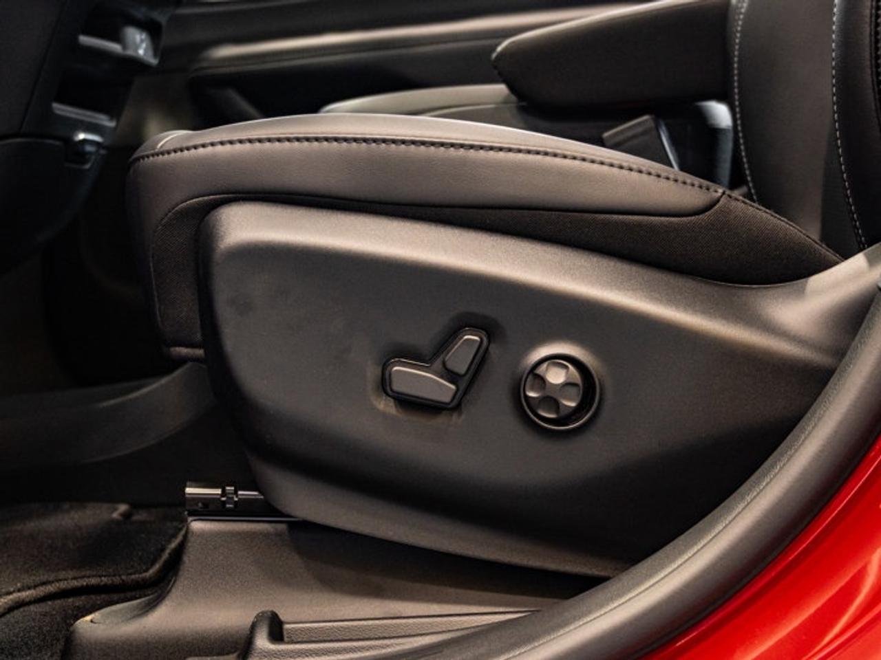 2026 Chrysler Pacifica Select Photo